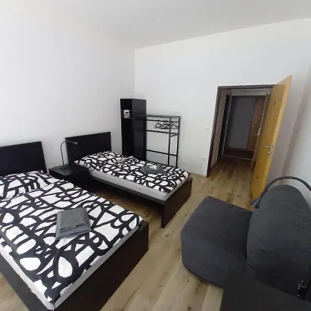 Lokotka Pensión Decin